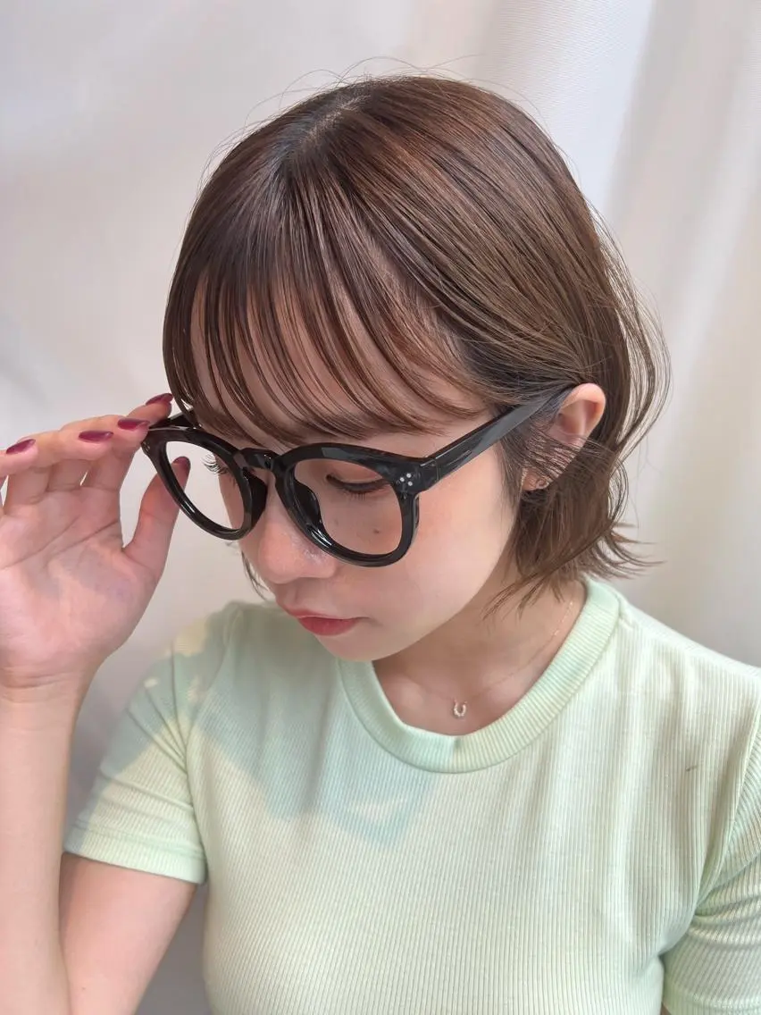 ショート カラー ヘアアレンジ ベージュカラー 透明感カラー グレージュ ボブ レイヤー専門家 ダブルカラー修のヘアスタイル
