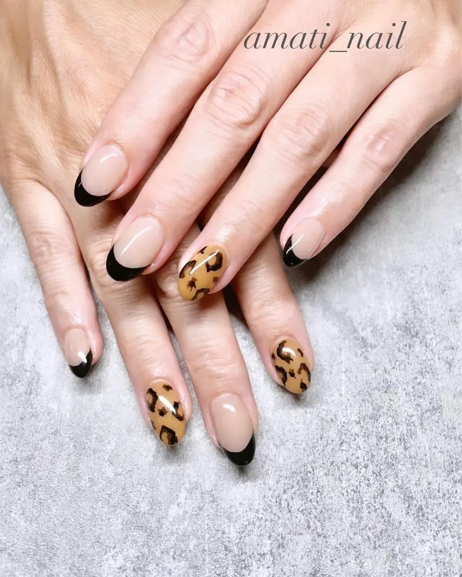 ネイル アニマル柄 フレンチネイル マグネットネイル ミラーネイル ニュアンスネイル ハンドネイル amati_nail TAKAKOのネイルデザイン