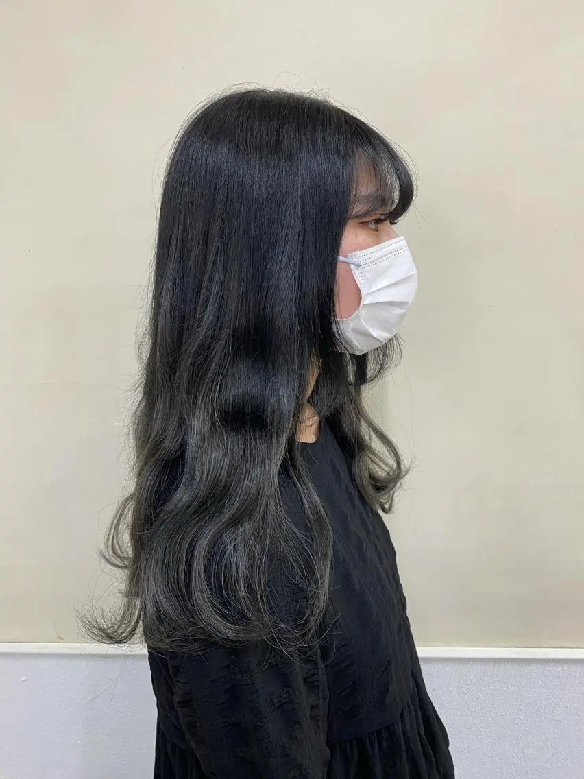 ロング カラー 編み込みエクステ シールエクステ ハイトーンカラー インナーカラー エクステ エクステ ハイトーン 💭黒崎ハルカのヘアスタイル