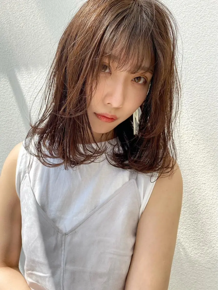ミディアム 顔まわりレイヤー 顔周りカット レイヤーカット レイヤー/大人ボブ| ワタナベ リョウカのヘアスタイル