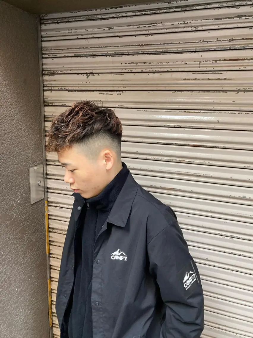 ショート パーマ メンズ フェードカット カット パーマ 垢抜け・メンズパーマ 津山祐紀のヘアスタイル
