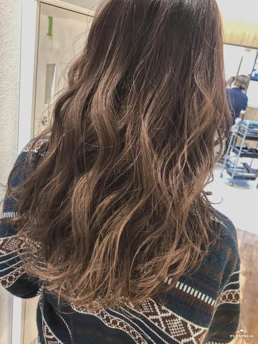 ミディアム カラー バレイヤージュ ベージュカラー レイヤーカット 堀田 将輝のヘアスタイル
