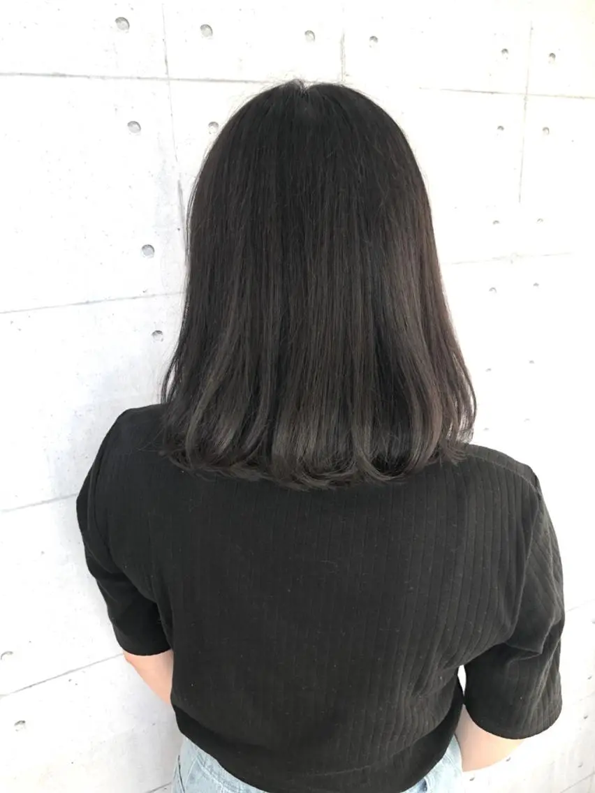 ミディアム アッシュ ボブ 外ハネヘア カット ヘアカラー トリートメント 金沢 広美のヘアスタイル
