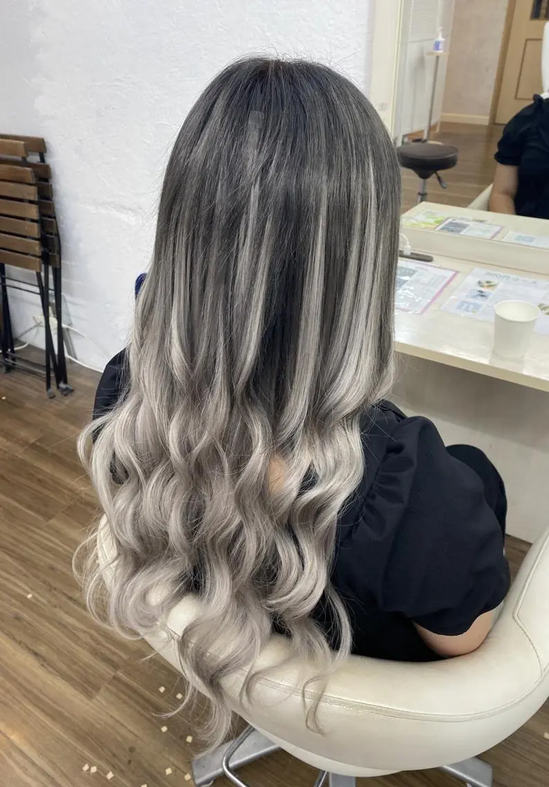 ロング エクステ レイヤーカット エクステ GLOSS♡ ヤマガミコウジのヘアスタイル