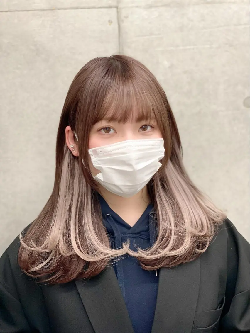 ミディアム アッシュ ボブ くびれヘア ハイライト レイヤーカット 原宿アンリ 山下卓也のヘアスタイル