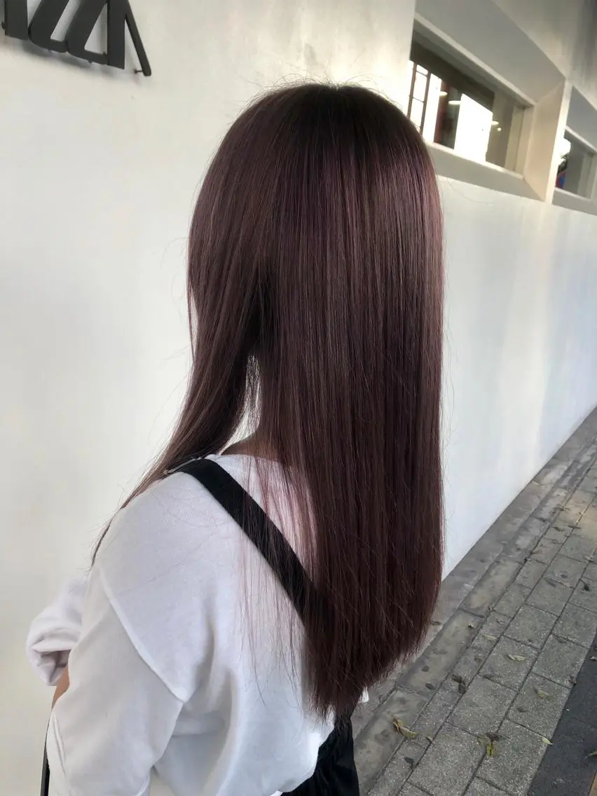 セミロング カラー ブリーチ ハイライトカラー ラベンダーカラー ハイライト 東條 克義のヘアスタイル