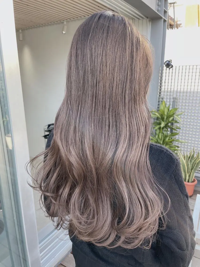 ロング カラー 爆美女製造機 レイヤーのプロのヘアスタイル