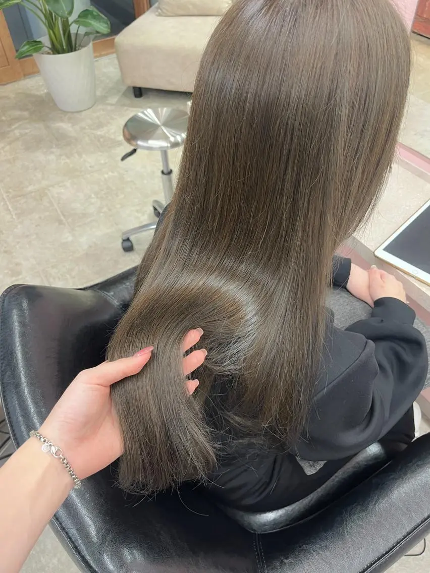 ロング カット ヘアカラー トリートメント MATTY azusaのヘアスタイル
