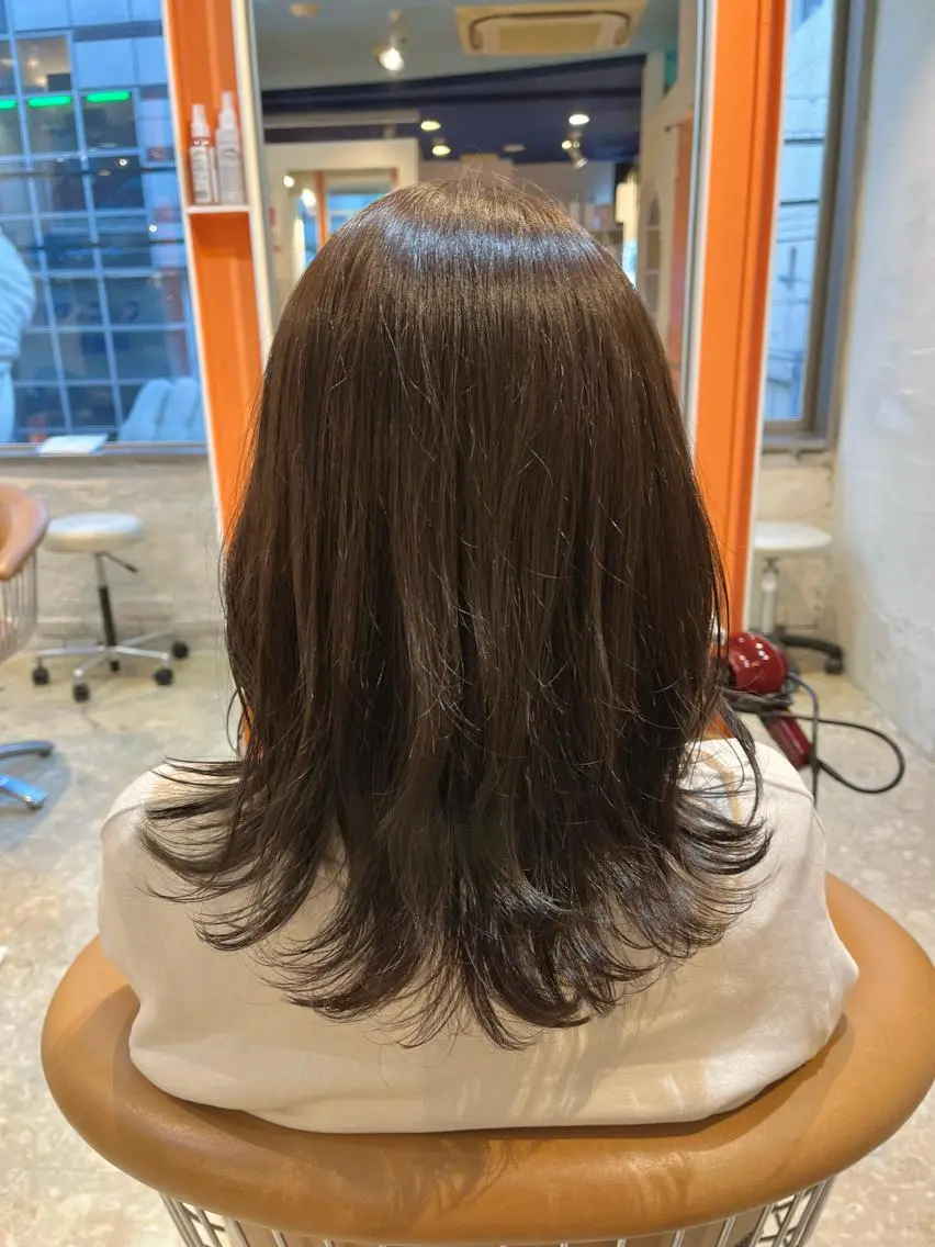 ミディアム カラー ヘアカラー トリートメント うしだ かおるのヘアスタイル