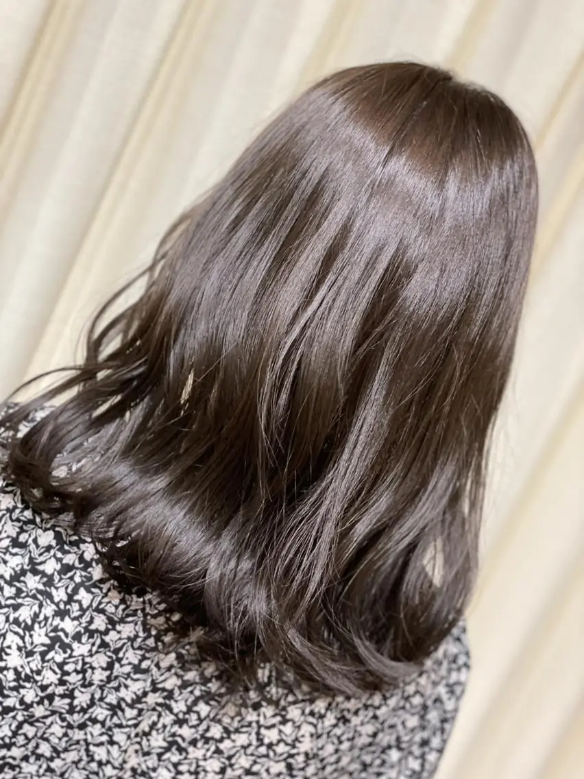 ミディアム カラー ブリーチ ブリーチなしカラー カット ヘアカラー トリートメント ハイトーン得意😍 Lumiereのヘアスタイル