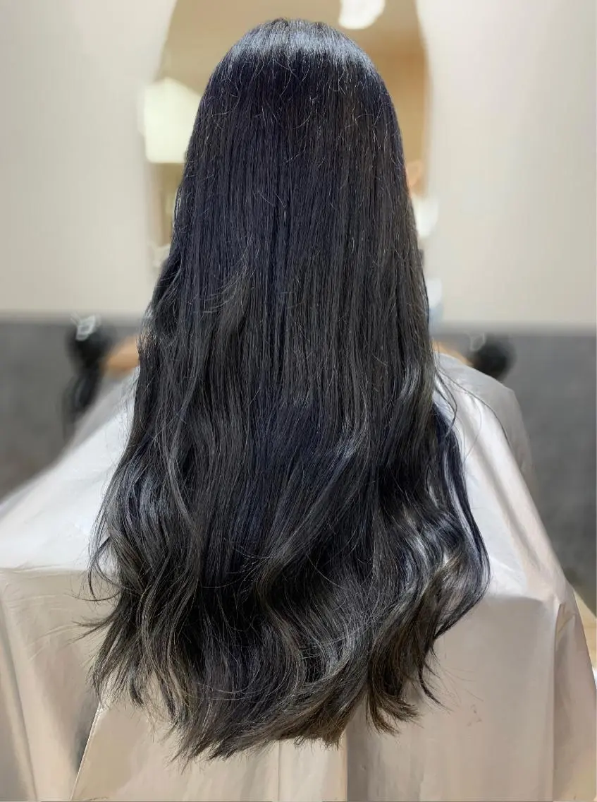 ロング カラー 黒髪 ブルーカラー ブルーブラック 赤坂 有季のヘアスタイル