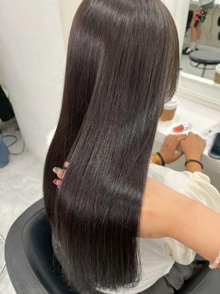 カラー カット ヘアカラー 縮毛矯正 トレンドスタイル🪞 ベージュブラウン🤎のヘアスタイル