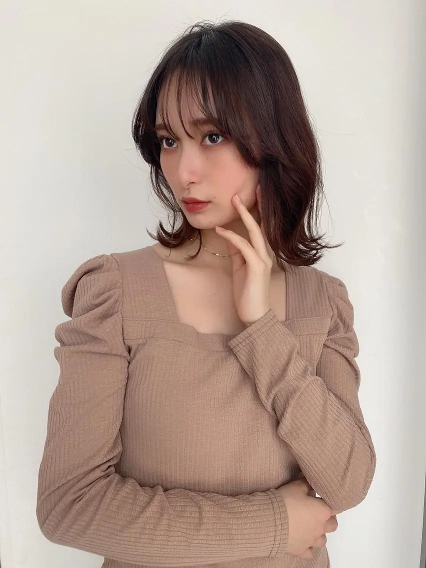 ミディアム 韓国ヘアメイク 花岡彩雪のヘアスタイル