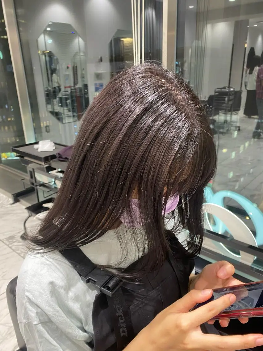 ミディアム カラー パープルカラー ミディアムレイヤー 添田晃基のヘアスタイル