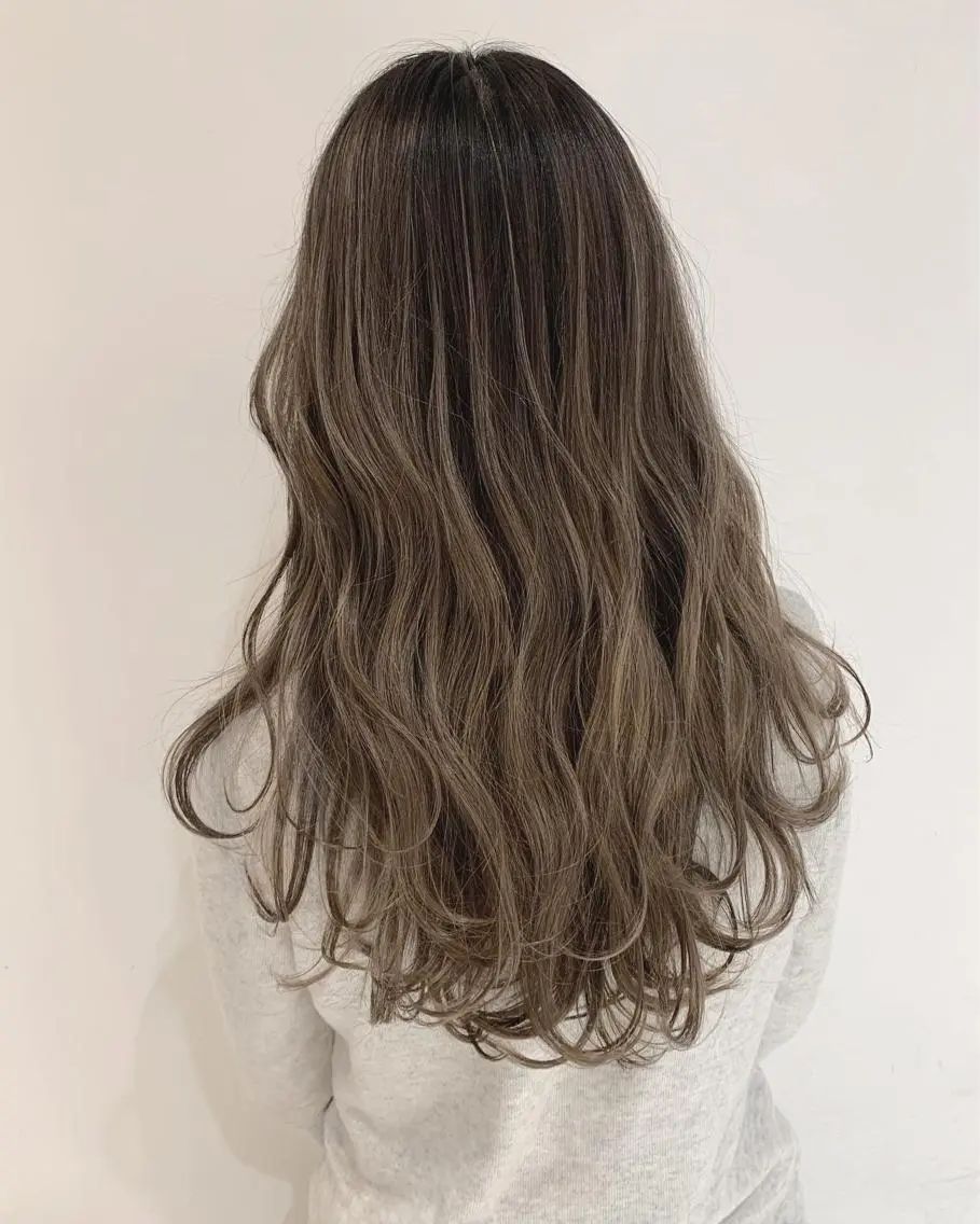 ロング カラー ヘアアレンジ バレイヤージュ レイヤーカット 阿部 圭悟のヘアスタイル