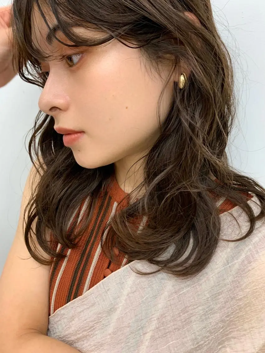 セミロング カラー BLOCK hair makeのヘアスタイル