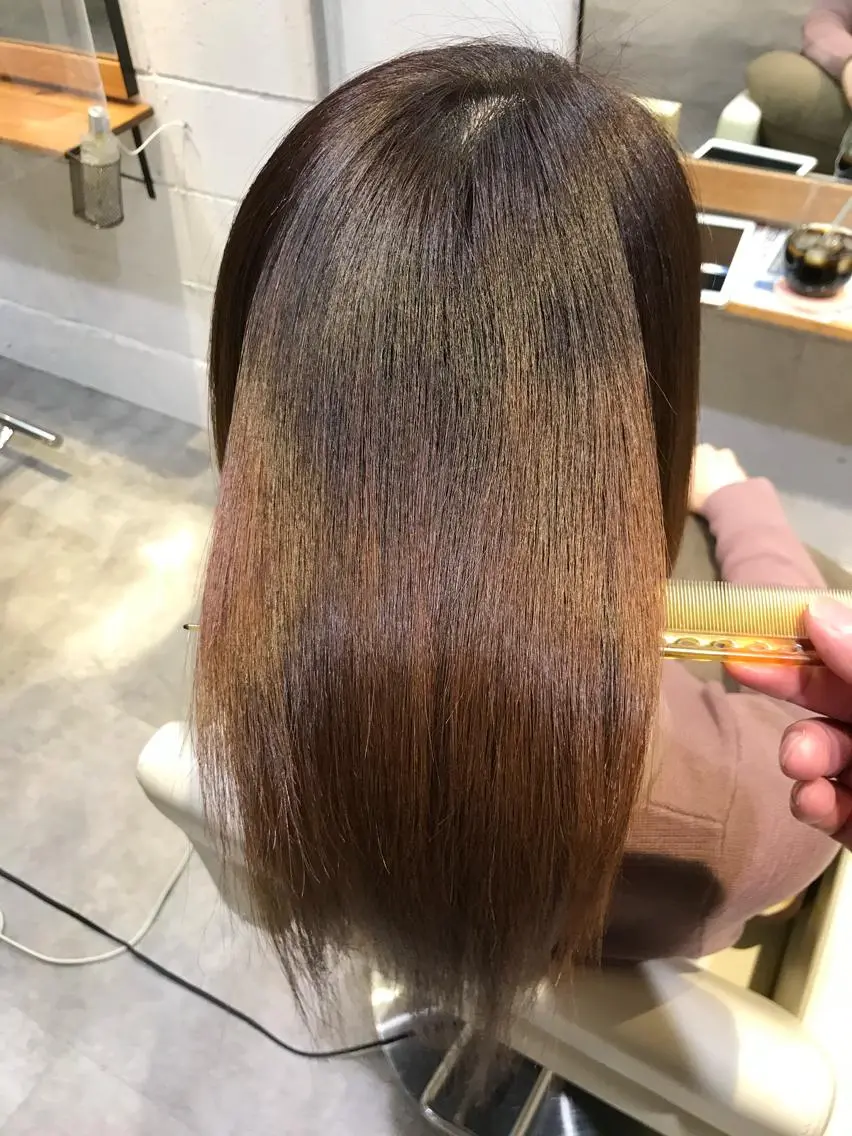 ロング 髪質改善 岩尾 志保のヘアスタイル