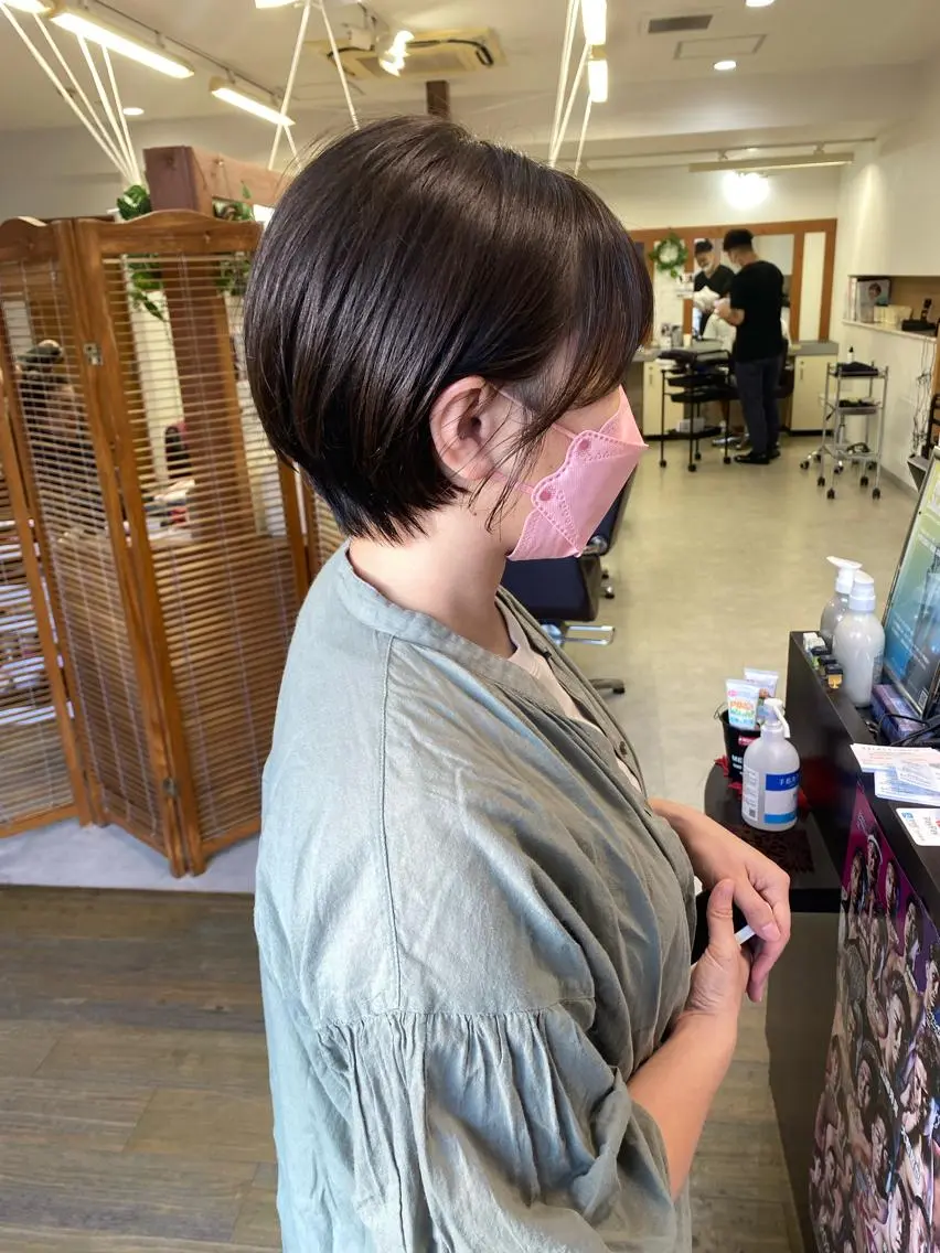 ショート ブリーチカラー🫧 森　凪沙のヘアスタイル