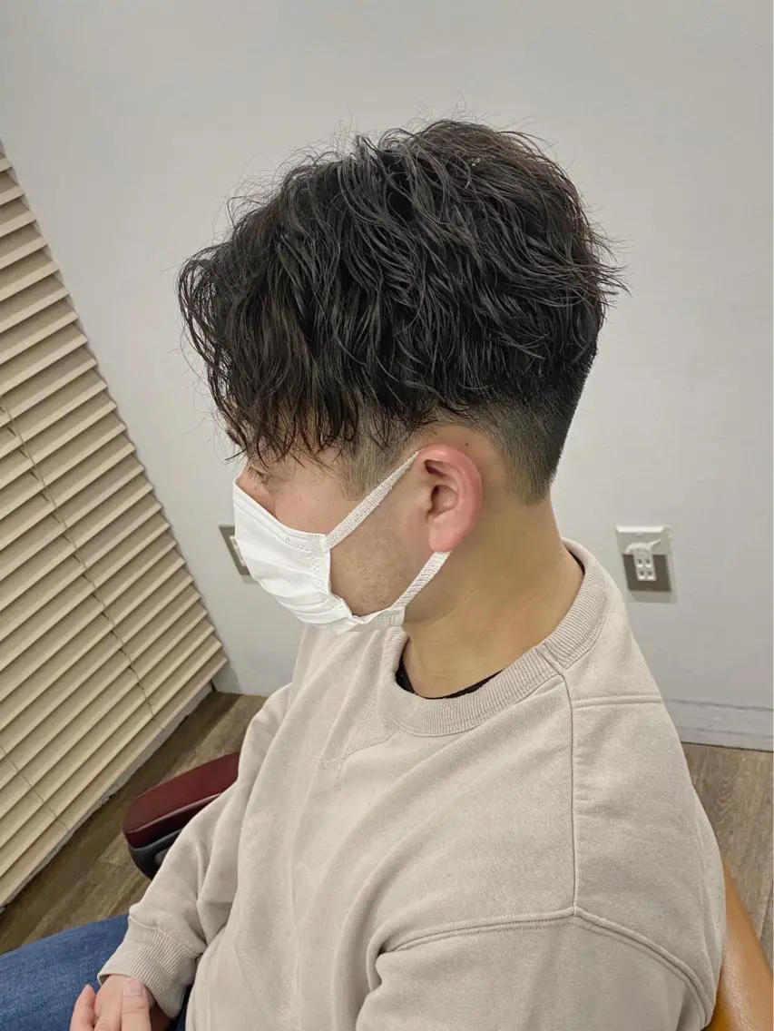 ショート パーマ メンズ 原田 涼矢のヘアスタイル