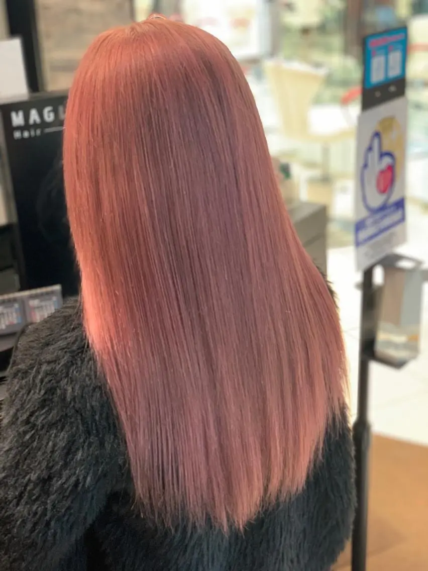 ミディアム カラー ベージュカラー ハイトーンカラー ピンクカラー ピンクベージュ ヘアカラー トリートメント カラーと言ったら SAWARAのヘアスタイル