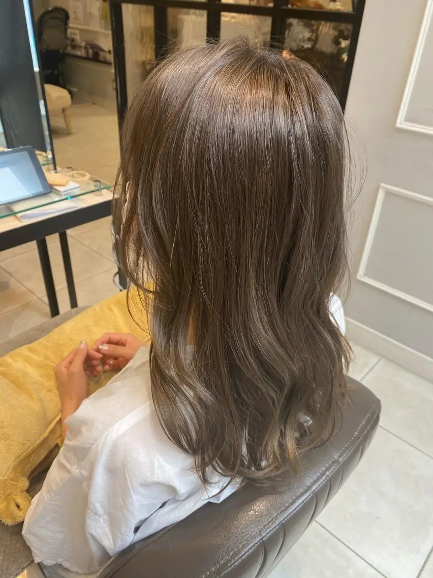 ロング 美髪矯正透明感カラー 江川 和輝のヘアスタイル