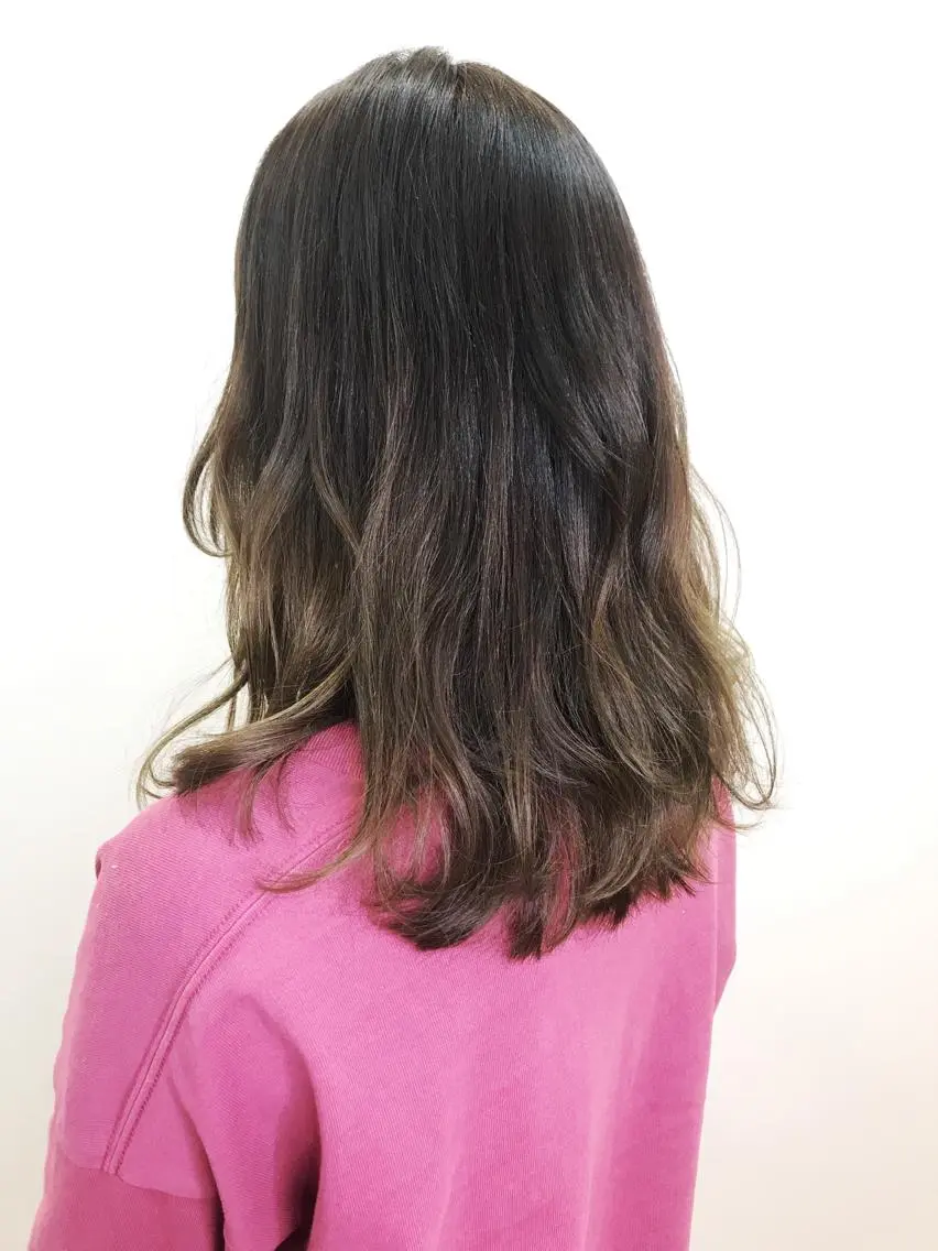 セミロング カラー カット ヘアカラー 湯浅 了一のヘアスタイル