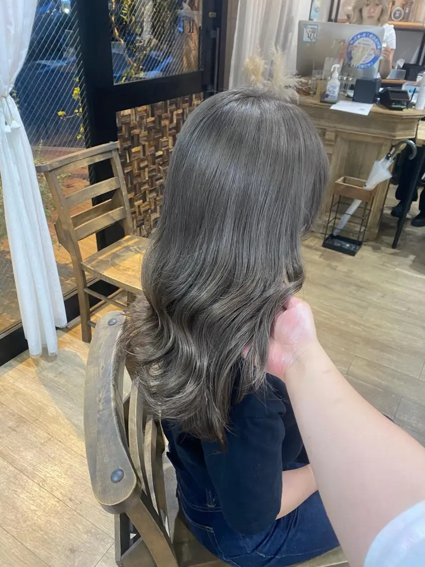 ロング カラー ヘアアレンジ ブリーチ あおい 🍒暖色カラーのヘアスタイル