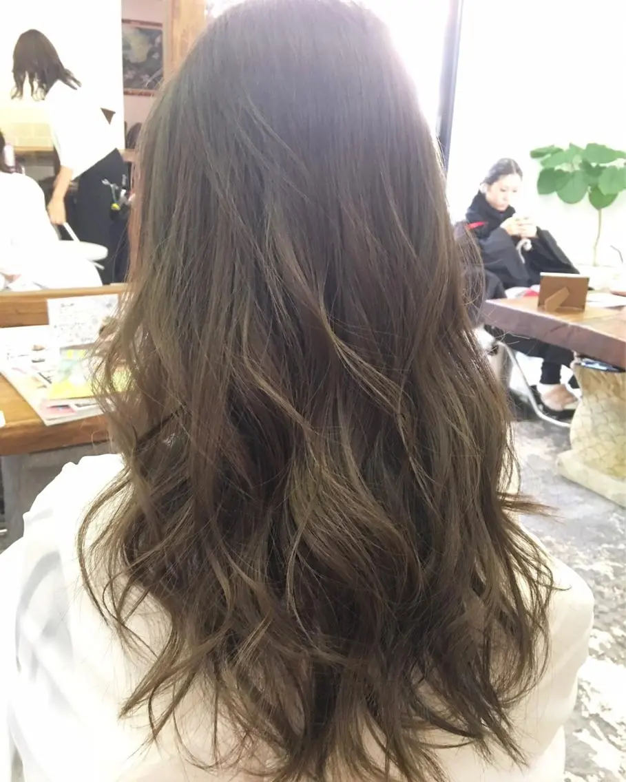 ロング カラー パーマ ヘアアレンジ メンズ キッズ マツエク・マツパ ベージュカラー ミント ミントベージュ 田中 裕士のヘアスタイル