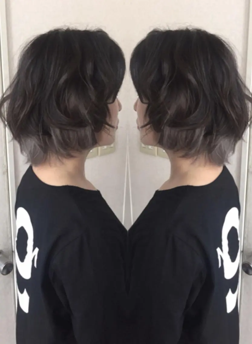 ショート カラー パーマ アッシュ アッシュグレー アッシュグレージュ グレージュ ハイライトカラー ヘアカラー 三輪 太一のヘアスタイル