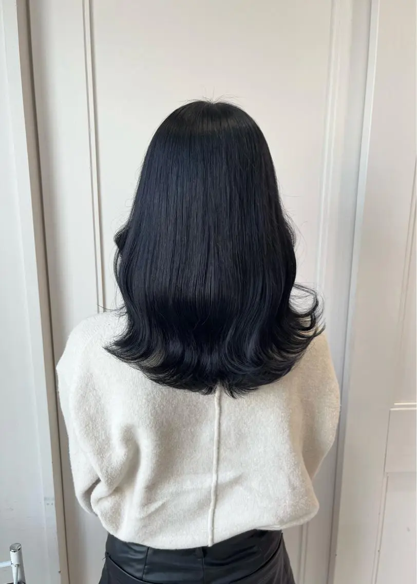 セミロング allum SAKURAのヘアスタイル
