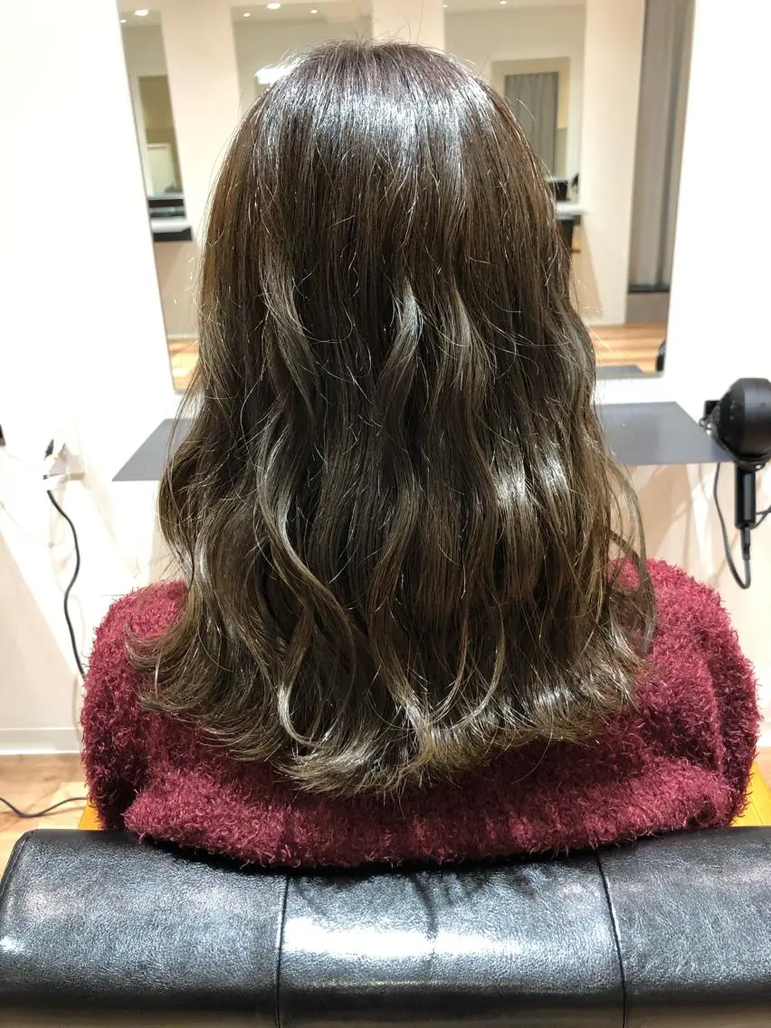 ミディアム カラー 美髪・透明感カラー 西川仁弥のヘアスタイル