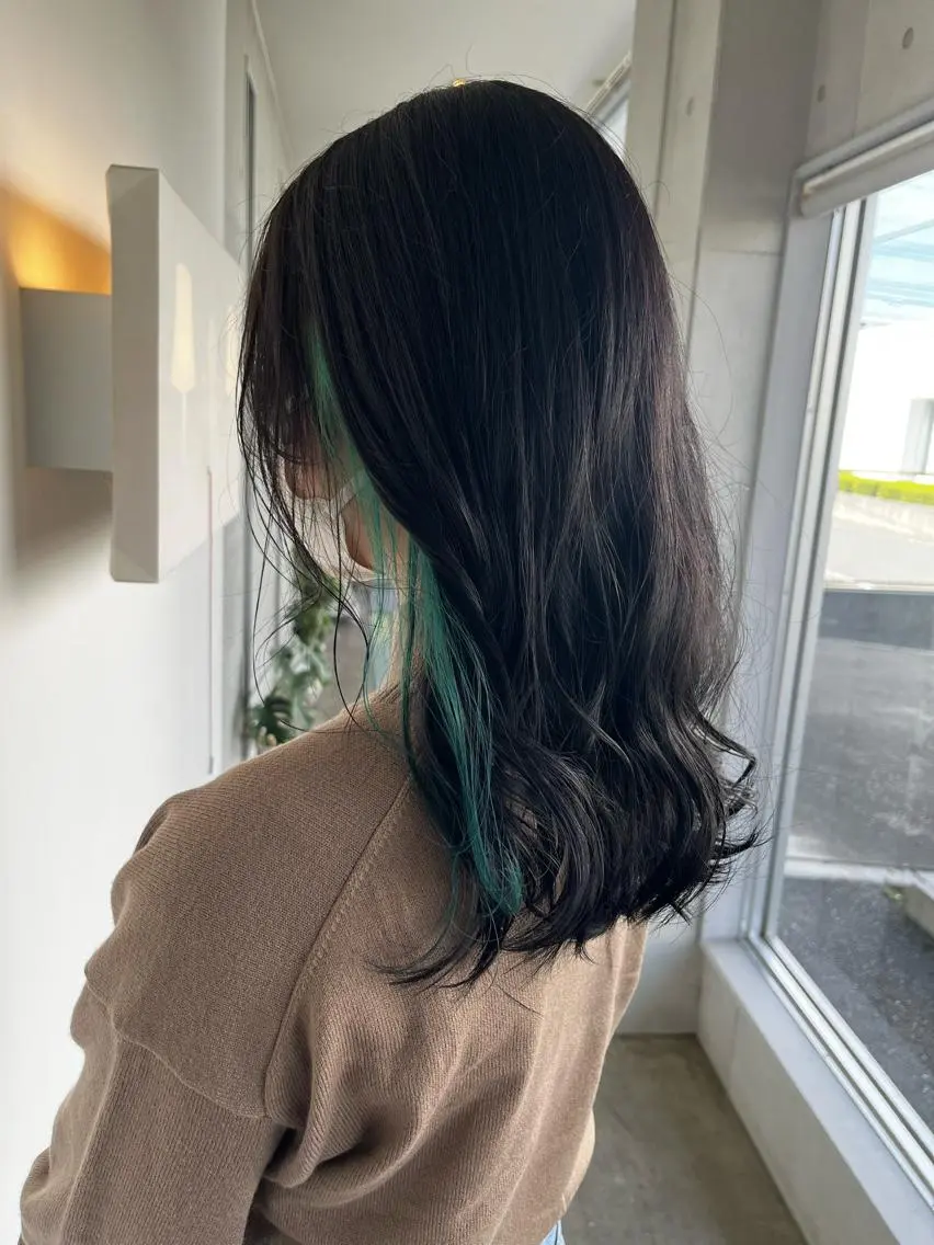 ミディアム おせ ちさとのヘアスタイル