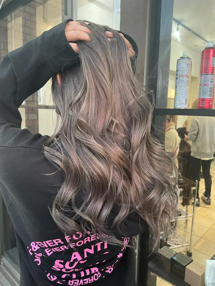 セミロング カラー ヘアアレンジ シールエクステ ミストバング ベージュカラー フェイスフレーミング ハイライトカラー ヘアカラー トリートメント 🦋高瀬寛菜🦋 韓国/ブリーチのヘアスタイル