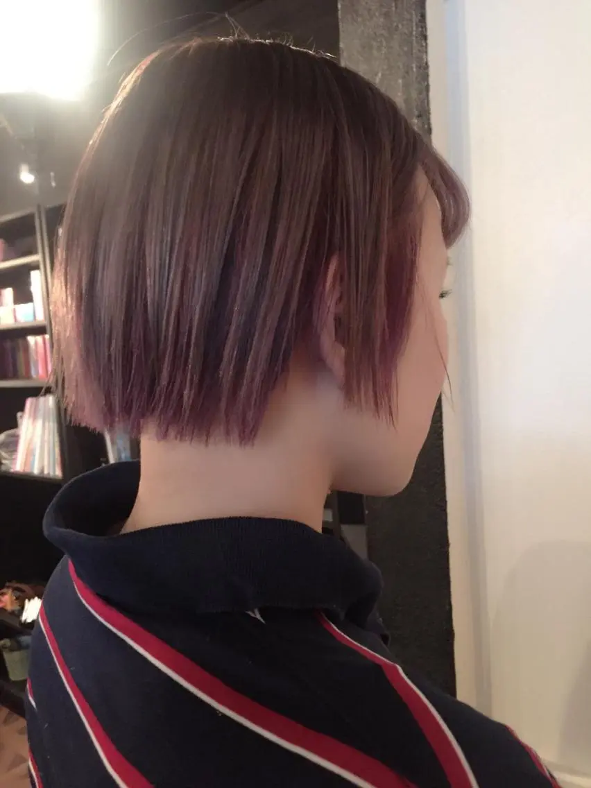 ショート カラー ベージュカラー ボルドーカラー ラベンダーカラー ラベンダーベージュ 櫻井 愛弓のヘアスタイル