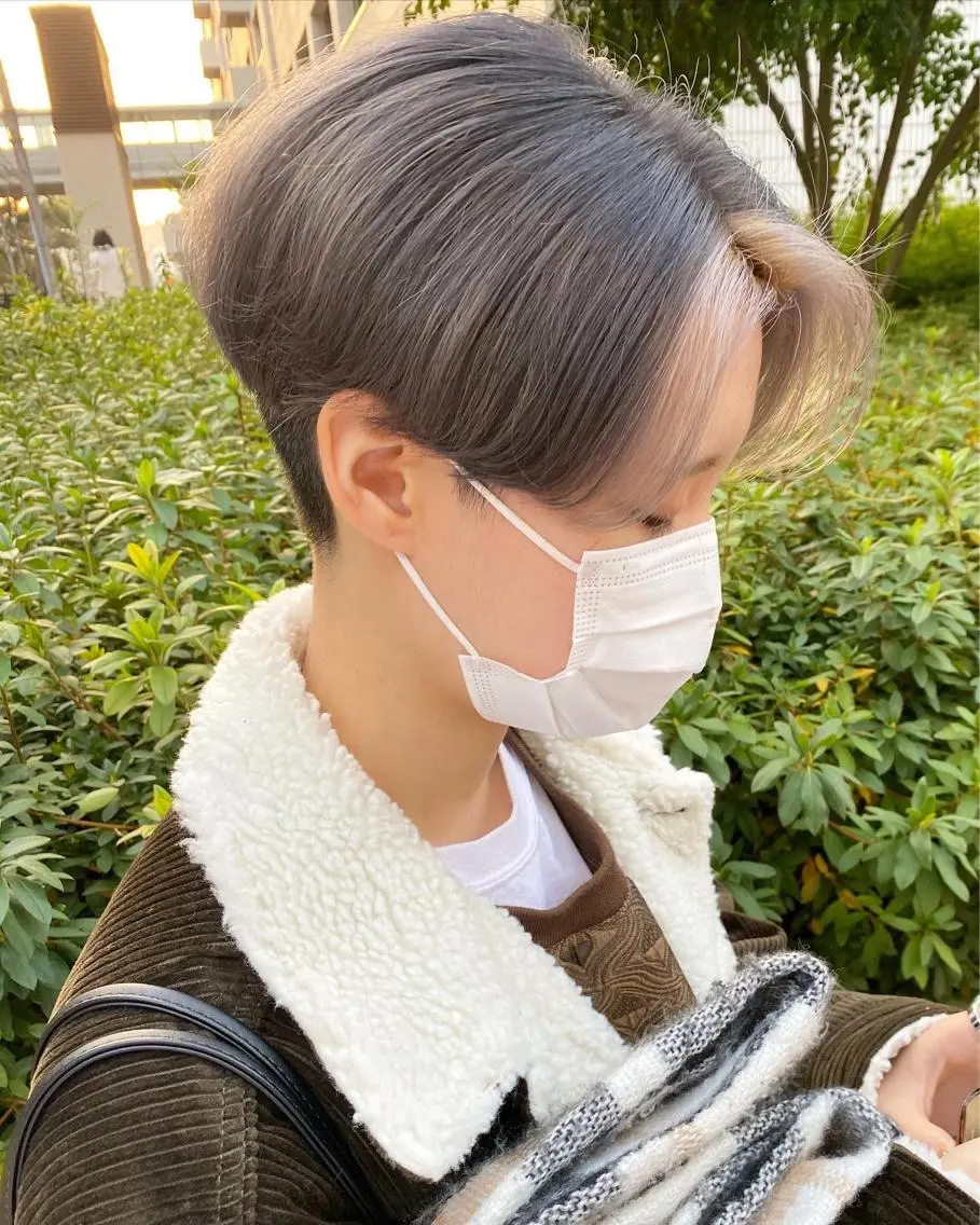 ショート カラー ハンサムショート アッシュ ベージュカラー カシス ハイライトカラー 🧡色落ちまで2度 楽しめる🧡ヨシキのヘアスタイル