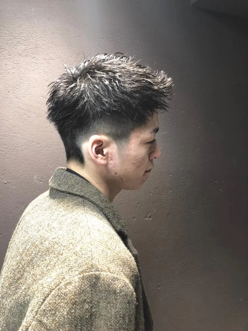ショート メンズ レイヤーカット 小山 悠のヘアスタイル
