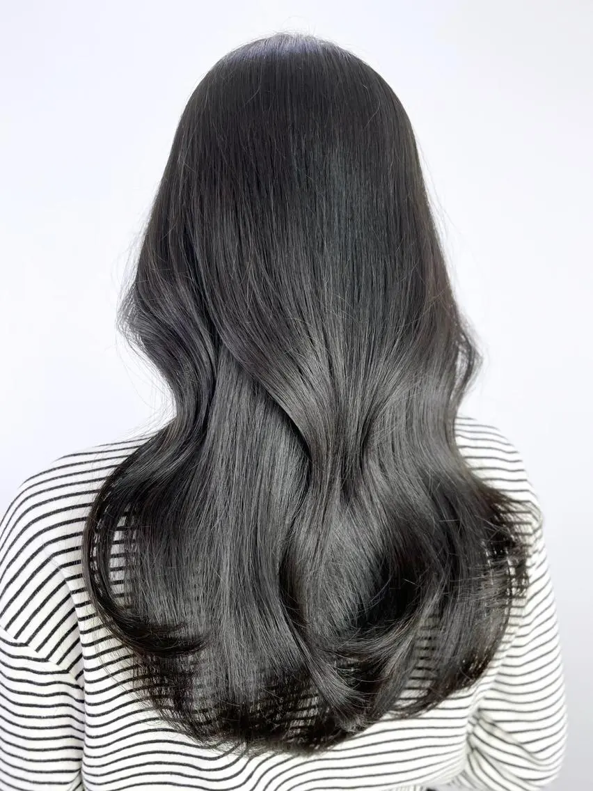 カラー セミロング くびれヘア 顔まわりレイヤー 顔周りカット 韓国風ヘア レイヤーカット カット ヘアカラー トリートメント ITbyALBUM 下北沢店のヘアスタイル