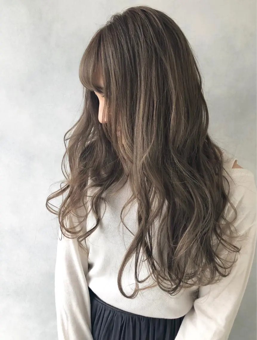 ロング 外国人風カラー ハイライト ヘアカラー トリートメント 小澤大輔 YOLO hairのヘアスタイル