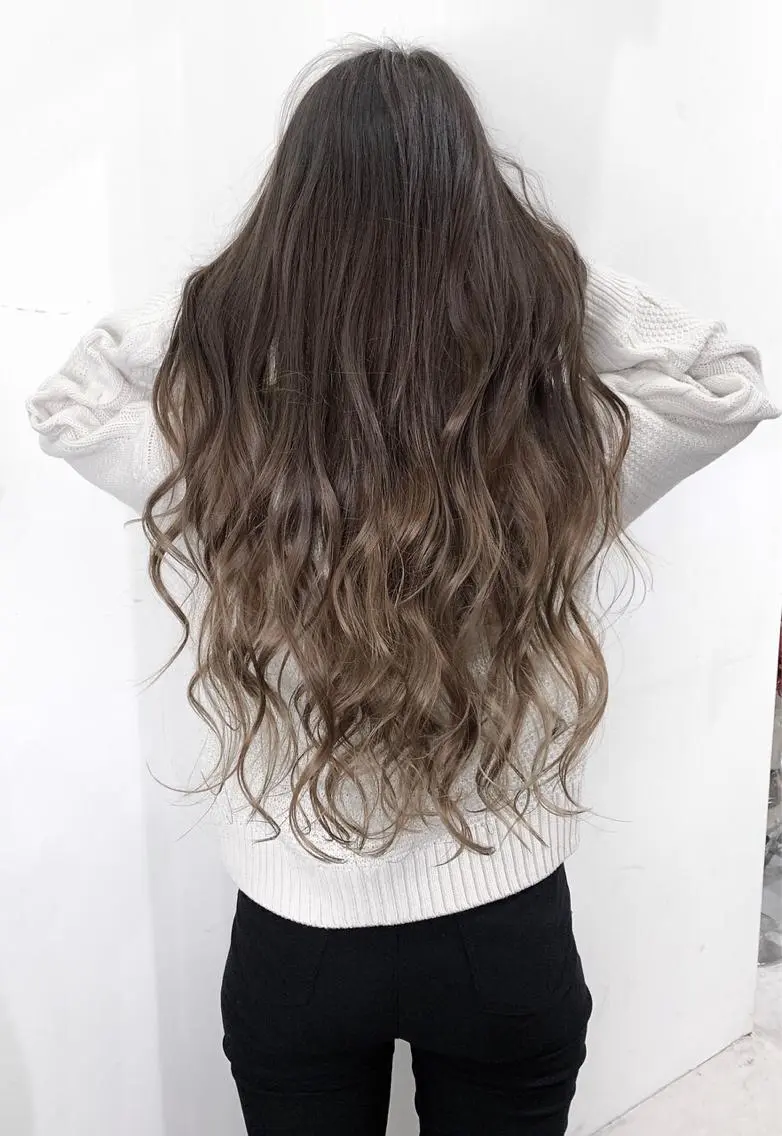 ロング 👑圧倒的カラー👑 佐々木祐希のヘアスタイル