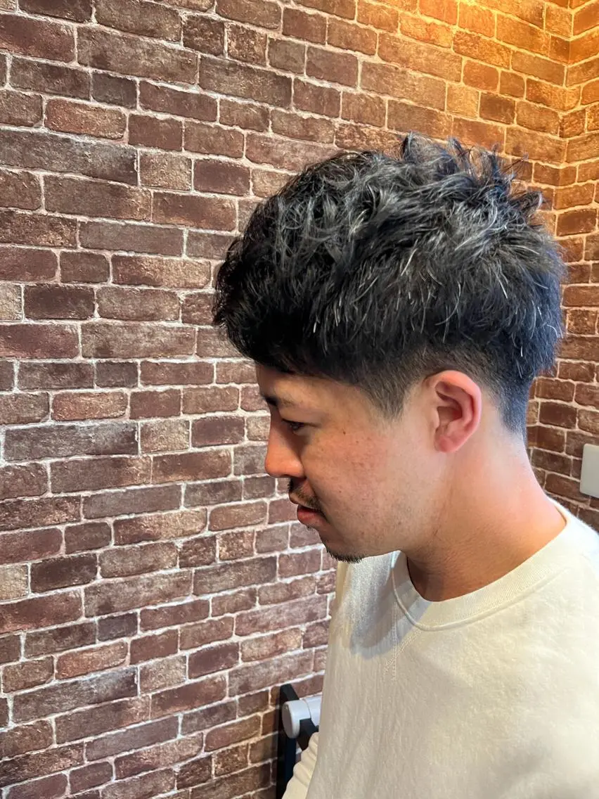 ショート カラー パーマ ヘアアレンジ メンズ キッズ ネイル マツエク・マツパ アイブロウ メンズブリーチ メンズハイライト メンズインナーカラー メンズ韓国風 ブリーチ 久木原 ゆりのヘアスタイル