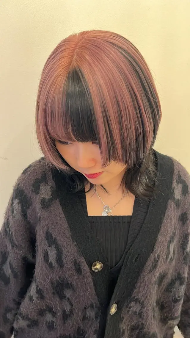 ミディアム カラー ブリーチ ダブルカラー 岡崎 睦のヘアスタイル
