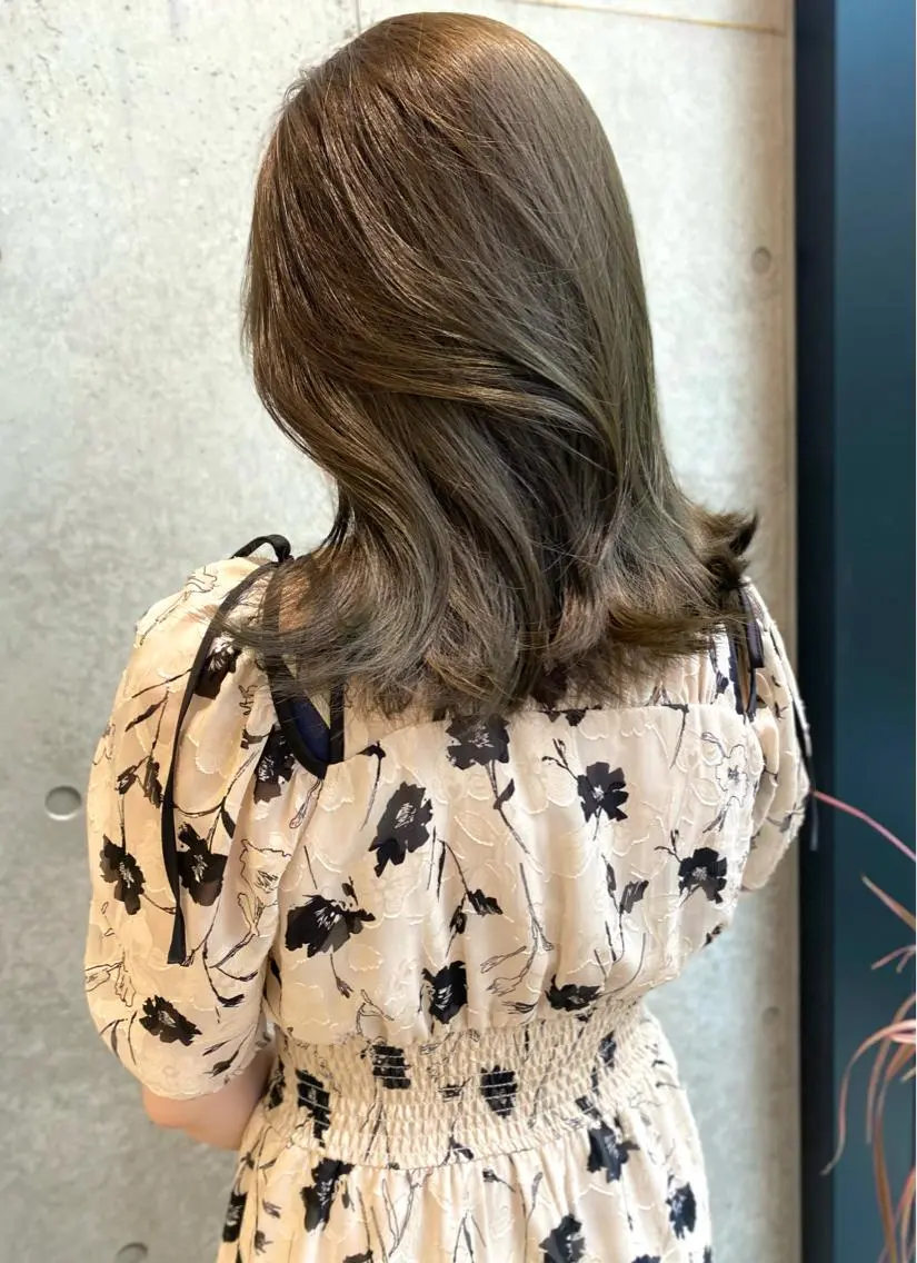 ミディアム カラー カット ヘアカラー トリートメント Saki/レイヤー/ 柔らかカラーのヘアスタイル