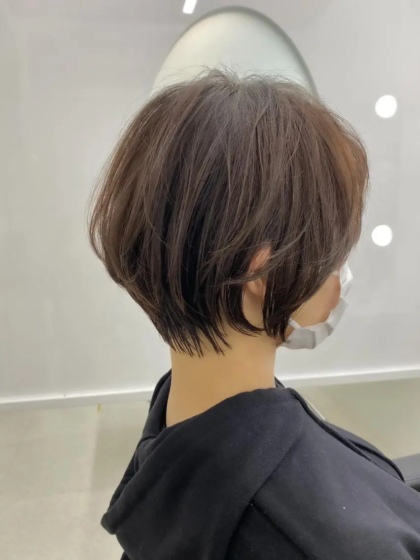 ショート 切りっぱなしボブ ショートボブ 丸みショート アッシュ ボブ カット ヘアカラー 宮腰一磨 ・ショート・ボブ🌿のヘアスタイル