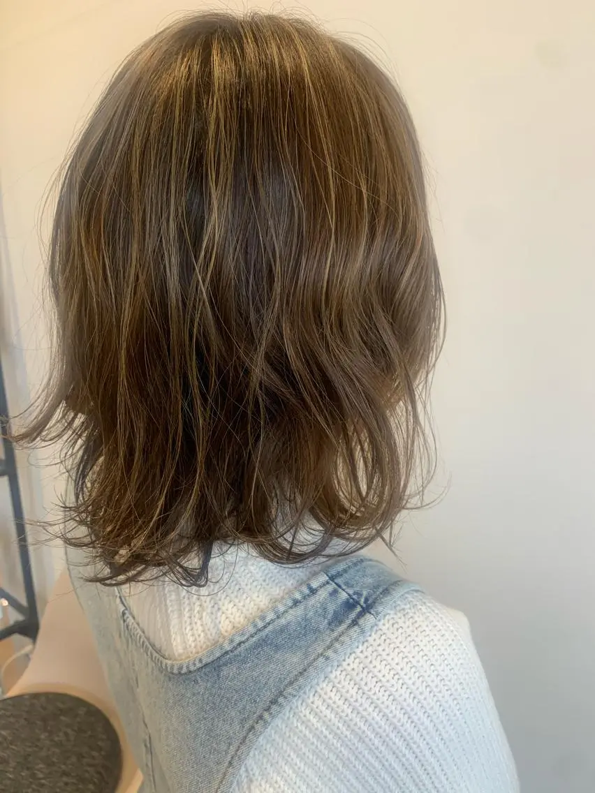 ミディアム カラー ハイライトカラー ハイライト kitagawa mayuのヘアスタイル