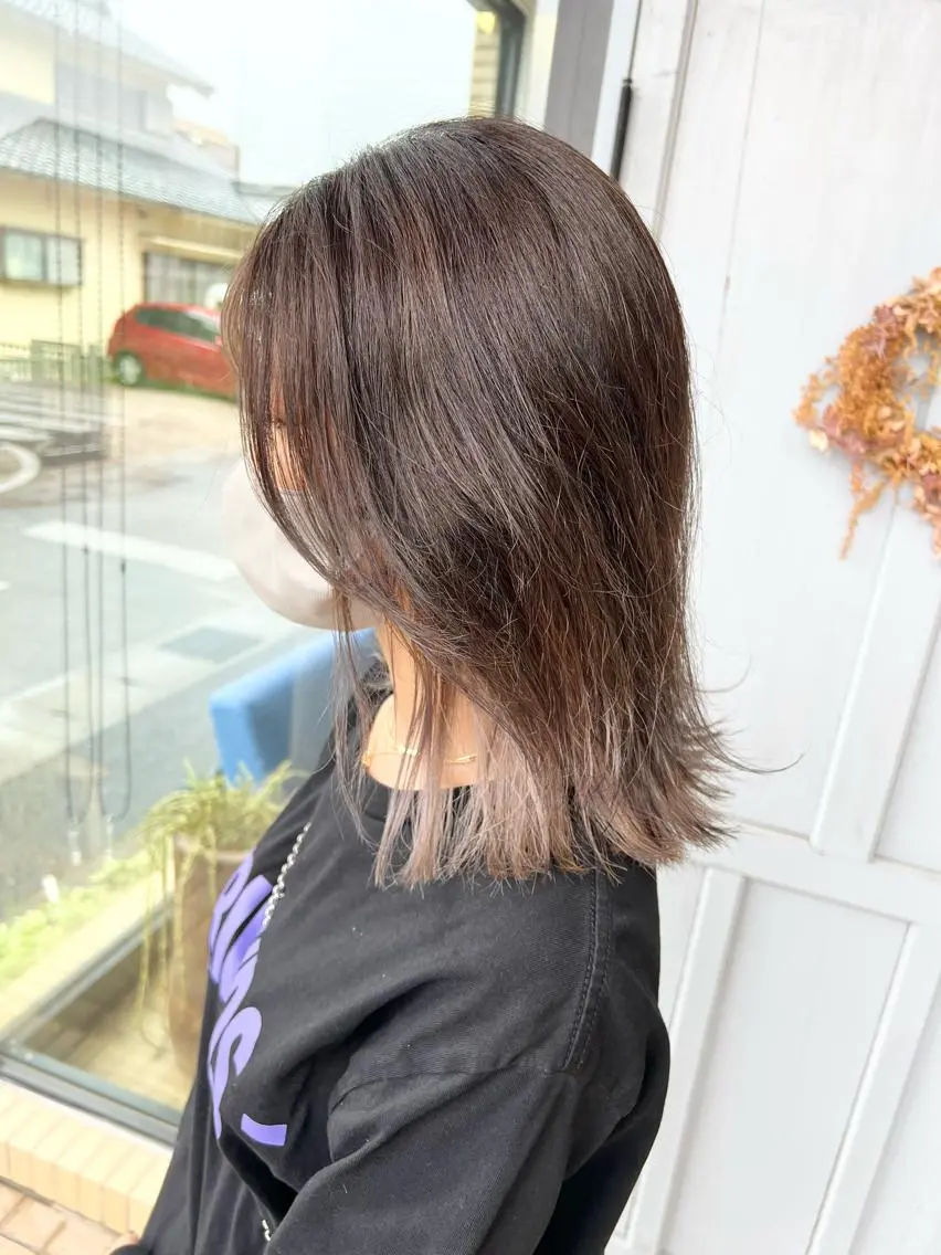 ショート カラー グレージュ インナーカラー ヘアカラー トリートメント 堀 望美のヘアスタイル