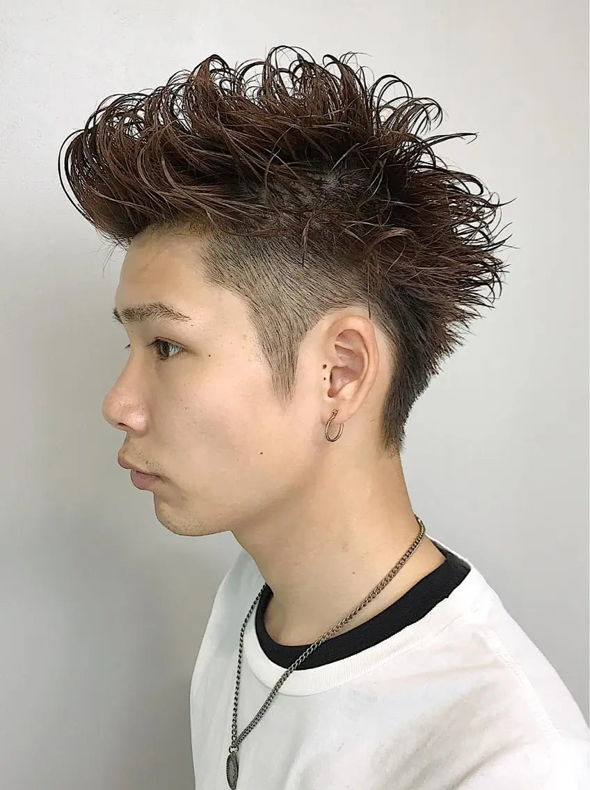 ショート パーマ メンズ 山下 亮輔のヘアスタイル