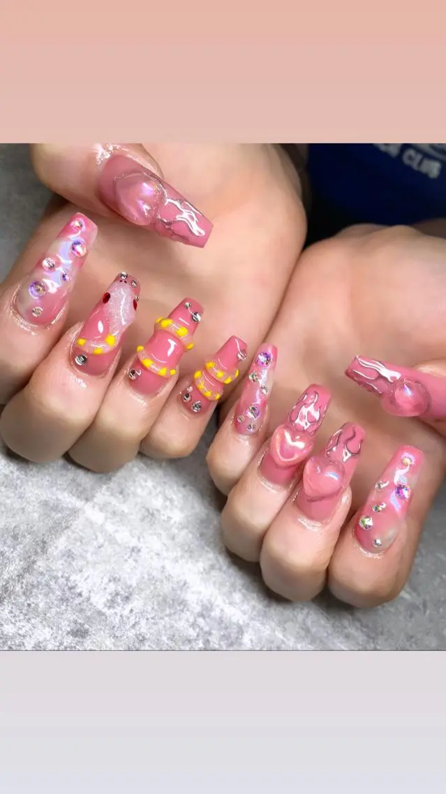 ネイル フットネイル フレンチネイル ジェルネイル 韓国ネイル マグネットネイル ハンドネイル nail salon fee(フィー)のネイルデザイン