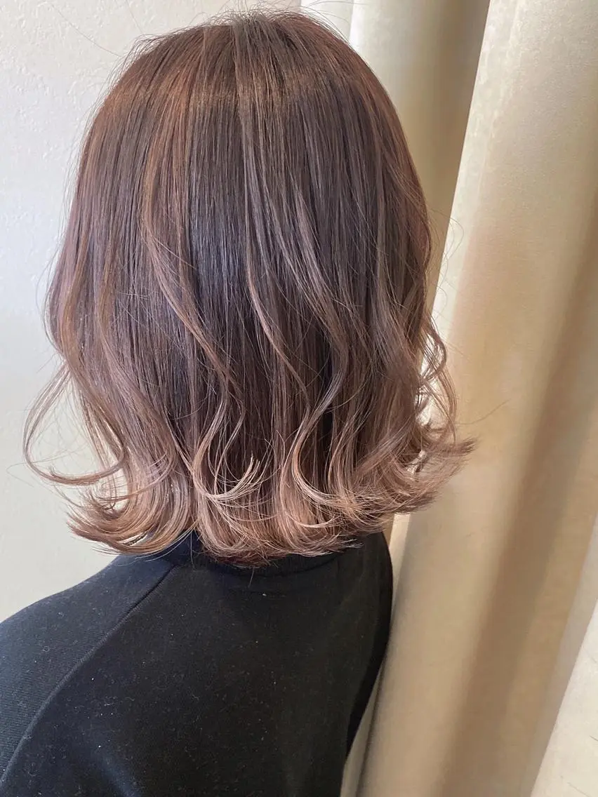 ショート カラー パーマ バレイヤージュ ベージュカラー レイヤーカット ショートヘア シールエクステ専門店 Spira藤崎宮のヘアスタイル