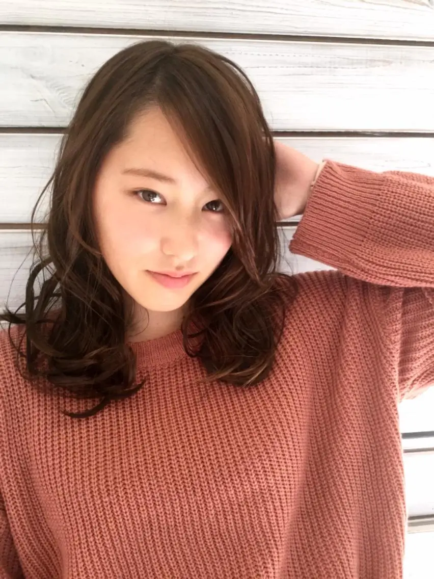 セミロング カラー hair shiki -志希-のヘアスタイル