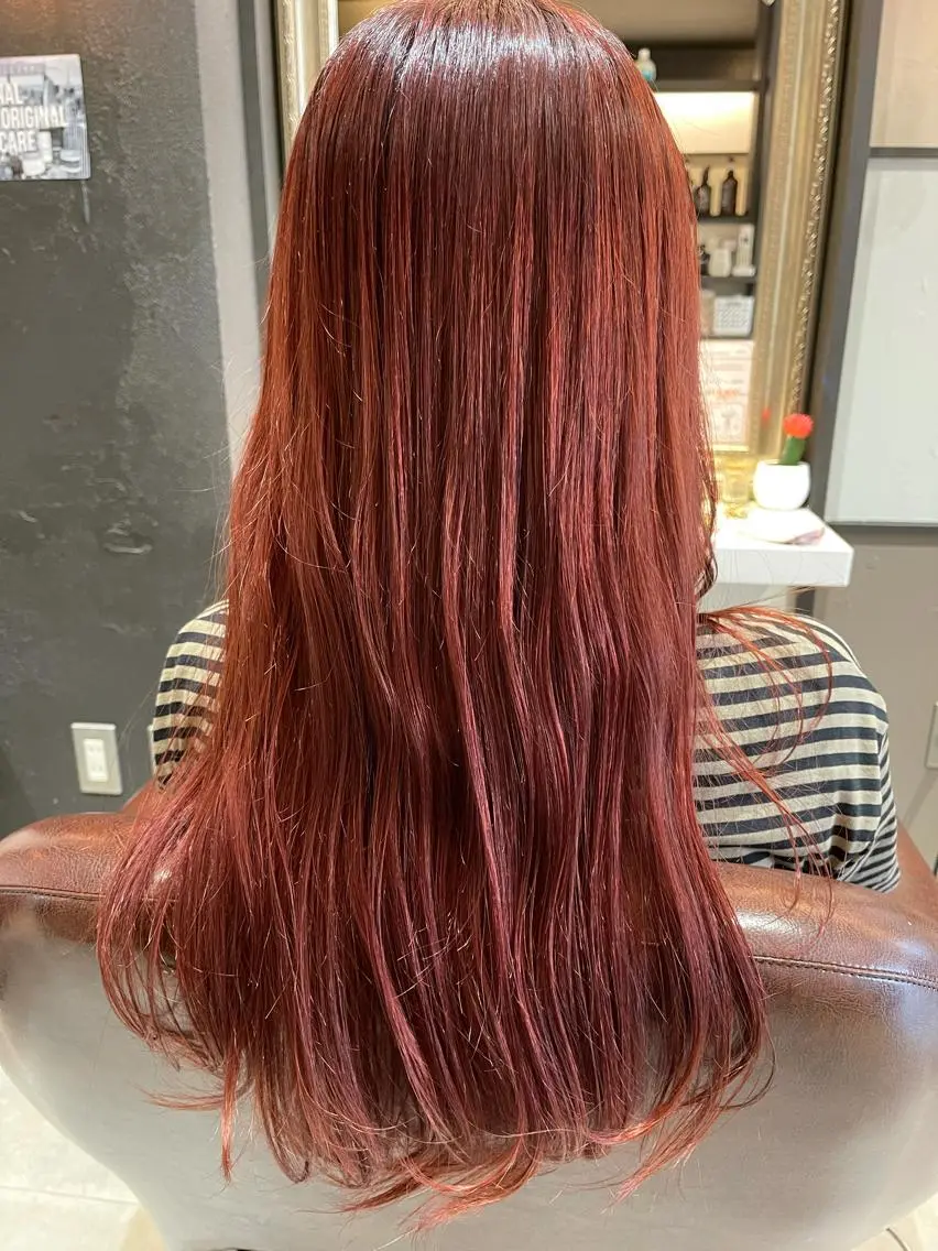 ロング カラー ブラウンカラー レッドカラー レッドブラウン ヘアカラー トリートメント Avery SHINのヘアスタイル